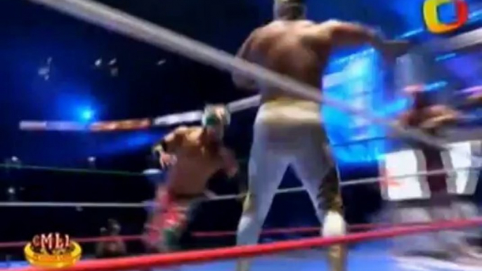 Máscara Dorada, Mistico, Valiente (c) vs Dragón Rojo Jr., Pólvora, Rey Escorpión (CMLL)