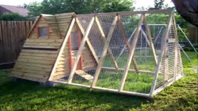 Building a Chicken Coop - Chicken Coop Plans and Designs