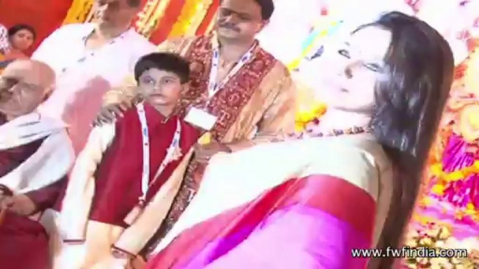 RANI MUKHERJEE AT ASHTMI DURGA PUJA uncut