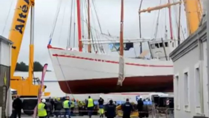 Tonnerres de Brest. La Fée de l'Aulne mise à l'eau