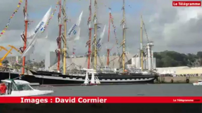 Tonnerres de Brest. Les voiliers géants russes dans le port