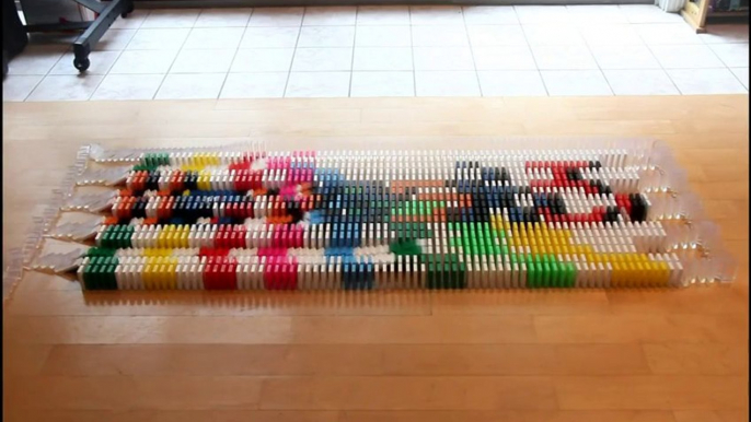 DOMINO : Le trick le plu fou jamais fait : 4 mois de préparation, 20 000 dominos!