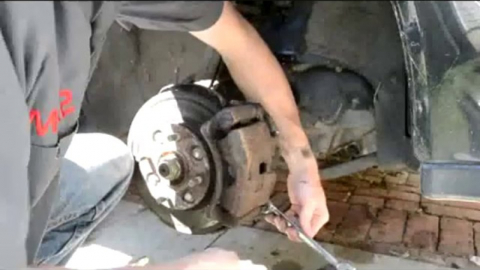 How-To Change Brake Pads - Honda Accord