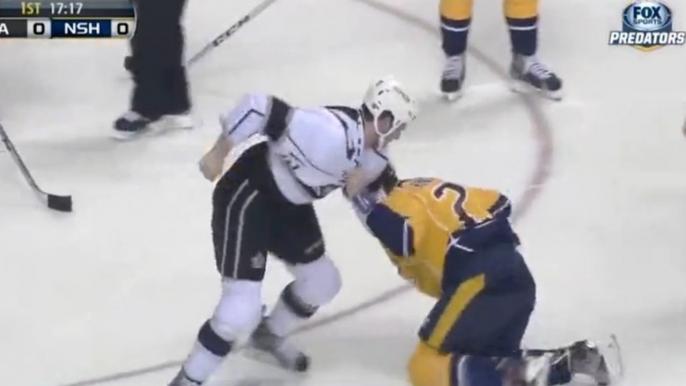 Hockey Fight Between Kyle Clifford & Matt Hendricks !!! Los Angeles Kings VS Nashville Predators