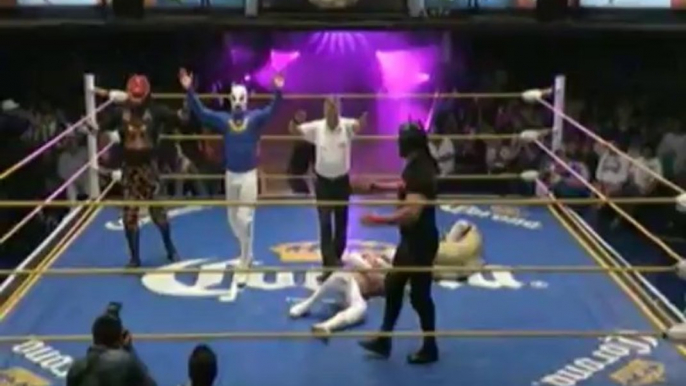 Máscara Dorada, Mistico, Valiente vs Ephesto, Mephisto, Volador Jr.