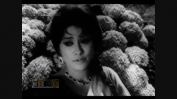 MUKESH n SUMAN KALYANPUR - Naaz Tha Jis Pe Mere Seene Mein  Woh Dil Hi Nahin - FAREB