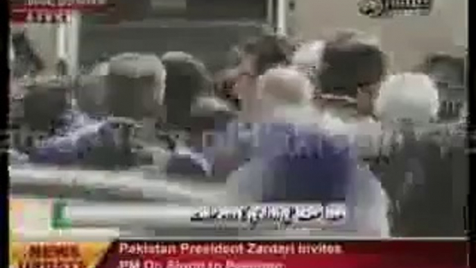 Pakistan President Asif Ali Zardari arrives in India with Bilawal Bhutto Zardari