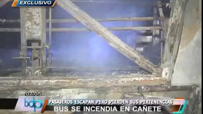 Bus interprovincial repleto de pasajeros se incendió en la Panamericana Sur (2/2)