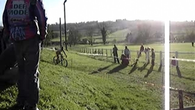 Cyclo-cross: passage de la planche