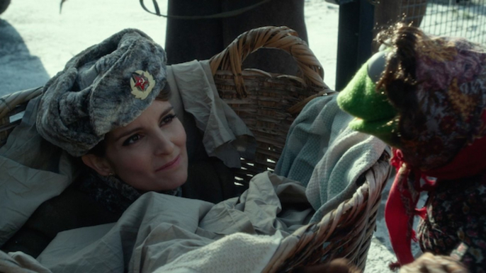 Kermit the Frog and Tina Fey in "Muppets Most Wanted" Movie Clip: 'Failed Attempts to Escape'