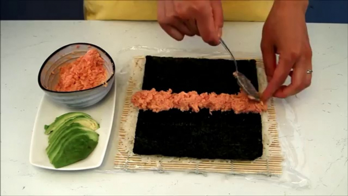 ▶ How To Make Sushi - Spicy Tuna Sushi Rolls