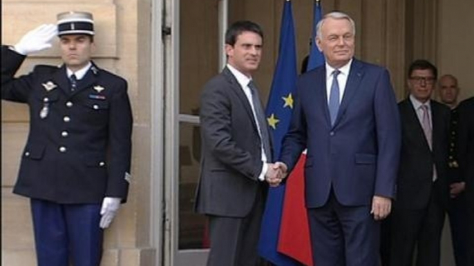 Manuel Valls est arrivé à Matignon pour la passation de pouvoir avec Jean-Marc Ayrault - 01/04