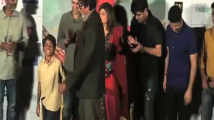 Snake in Big B's Jalsa - IANS India Videos