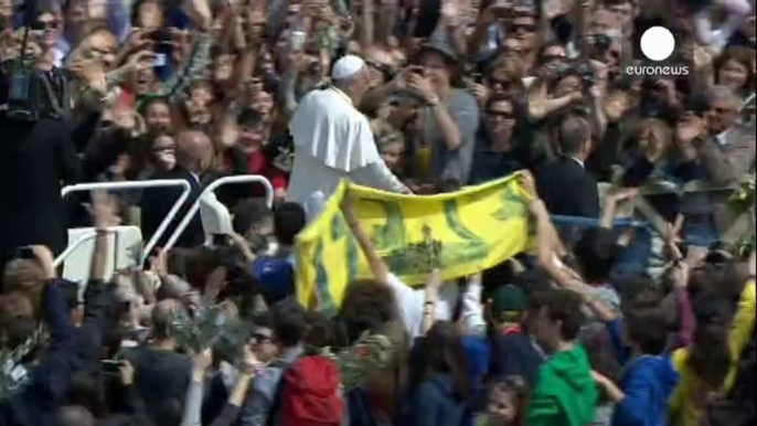 Papa Francesco dedica ai giovani la Domenica delle Palme