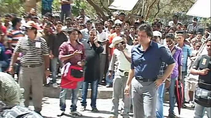 Bollywood Actor Govinda On Location of Bollywood Movie Avatar - Fight Scene Making Of Bollywood Movie Avatar