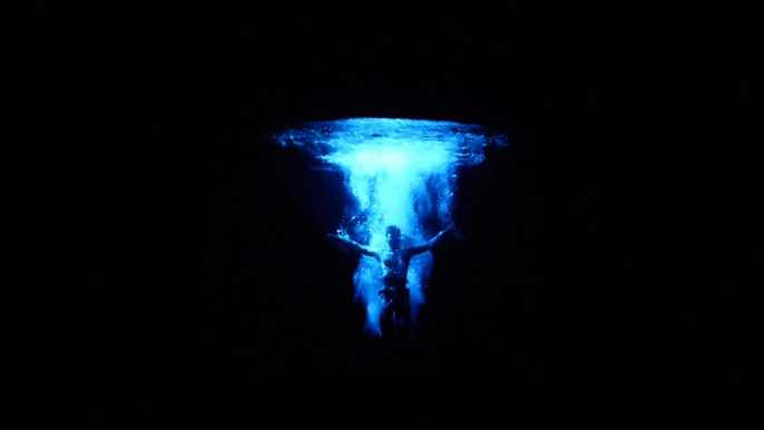 Bill Viola, Ascension, 2000 (extrait)