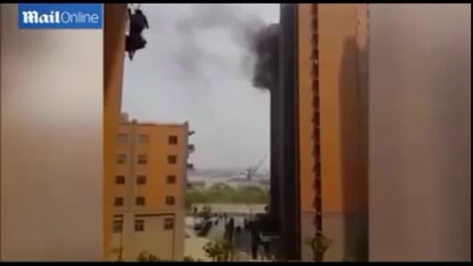 Shocking Footage:Horrifying Moment Firemen Are Thrown From Burning Building