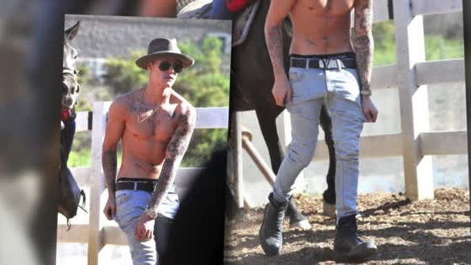 Justin Bieber se quita la camisa montando a caballo