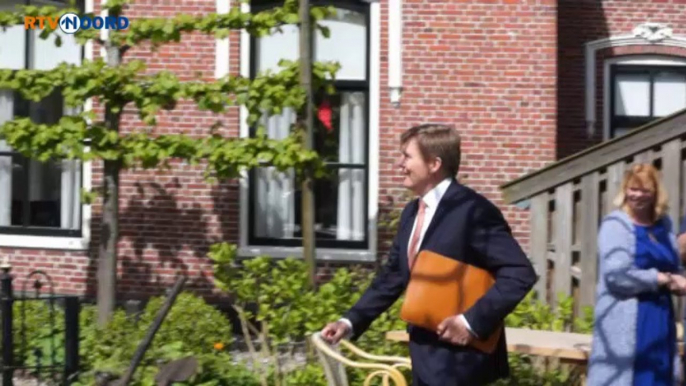 Koning Willem-Alexander bezoekt aardbevingsgebied - RTV Noord