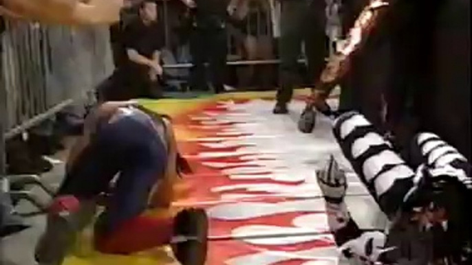 La Parka, Damien & Ciclope vs Hector Garza, Super Calo & Juventud Guerrera (WCW Nitro 05.26.1997)