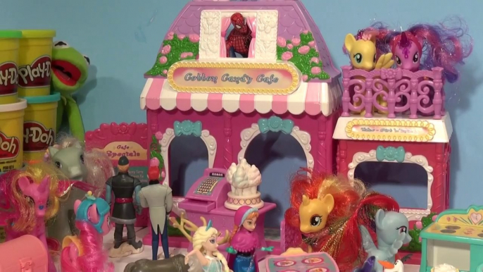 Spiderman Pranks Disney Frozen Queen Elsa and My Little Ponies at the Cotton Candy Cafe