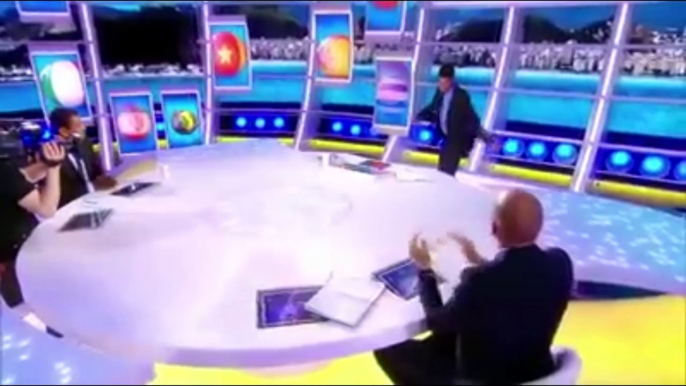 Mondial 2014: SmaÏl Bouadbdellah danse sur le plateau de beIN Sports après la victoire de l'Algérie