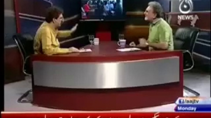 Shame on You Passengers Says To Dr Tahir ul Qadri And His Revolutionaries Nusrat Javed