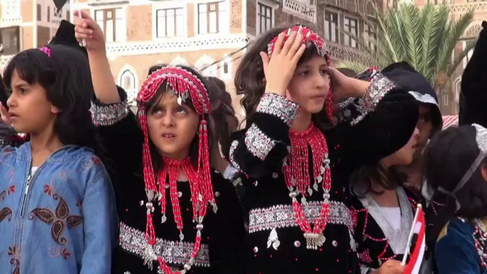 Yemeni children parade in Sanaa ahead of Ramadan