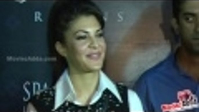 Jacqueline Fernandez Feels Pressurized Compared To Zeenat Aman