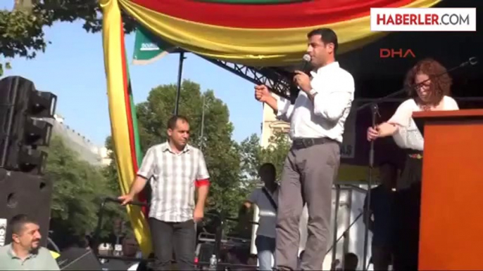 Avrupa'daki Seçim Kampanyası Kapsamında Cumhurbaşkanı Adayı Selahattin Demirtaş, Paris'te...