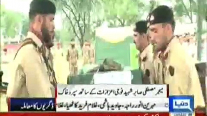 Funeral of Major Mustafa Sabir Shaheed - Dunya News Package 7 April