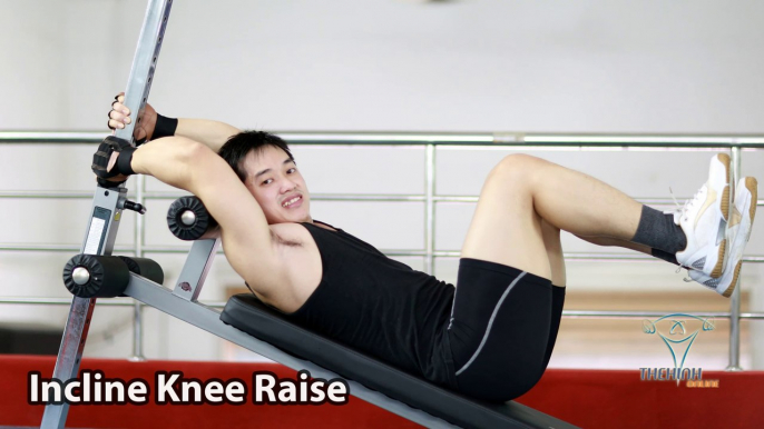 Incline Knee Raise Nâng gối tập bụng dưới với ghế dốc