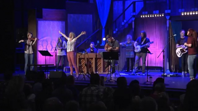 Bethel Music Moments_ Spontaneous Worship With Jenn Johnson