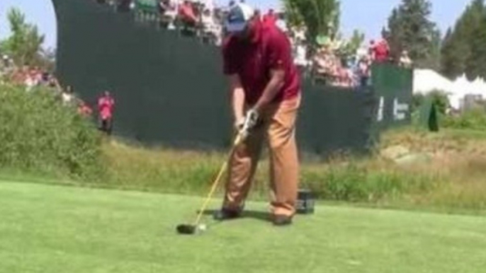 Charles Barkley Tees Off One-Handed in Celebrity Golf Game