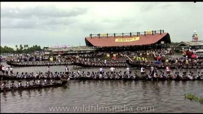 Amongst many spectators and live music: Kerala Boatrace