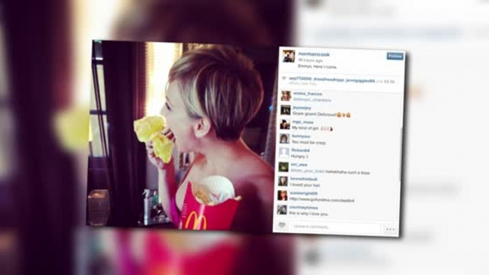 Kaley Cuoco Chows Down On McDonald's Before The Emmys