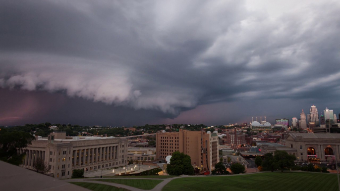 So impressive storm cloud over Kansas city