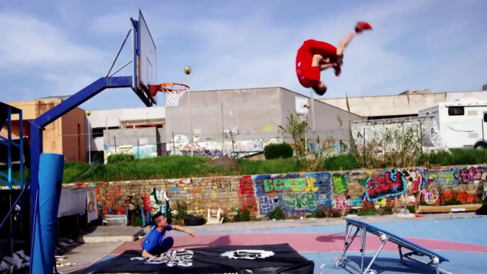 Tricks et dunks de dingue en Basketball Freestyle - Lords of Gravity