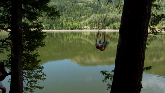 Swing Rope dans un lac... Violent!