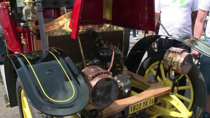 Les "taxis de la Marne" refont la route, 100 ans après