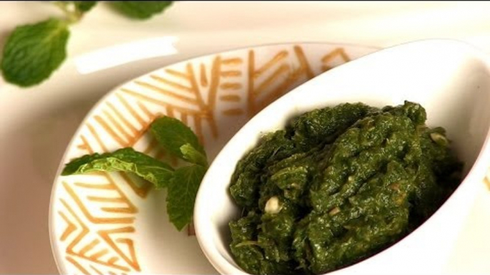 How To Make Pudina (Mint) Chutney By Gitika