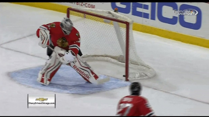 Blackhawks' Corey Crawford gives up terrible goal from center ice