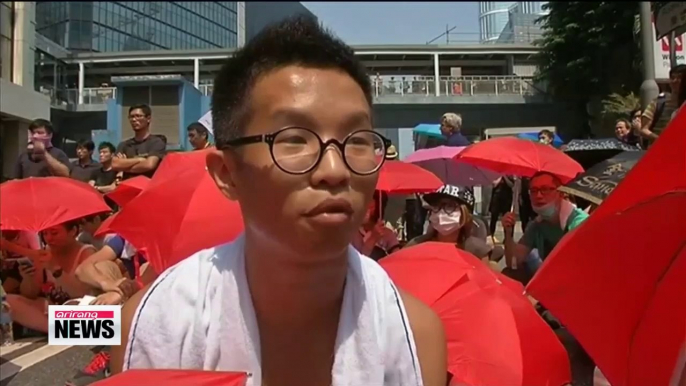 Hong Kong police take down protest barricades