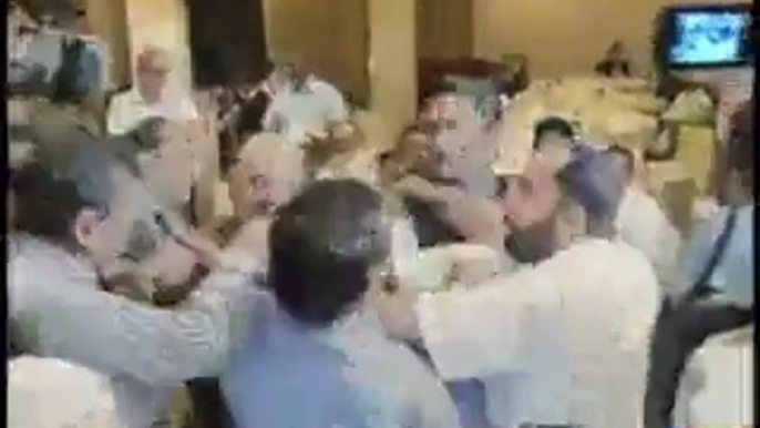 Dunya News - Doctor chants GoNawazGo slogans during Khwaja Salman Rafique's speech at PMA event in Lahore