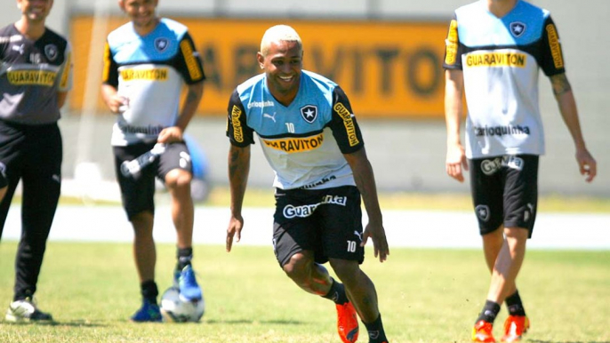 Jefferson se diz ansioso pela estreia de 'novo' Jobson no Botafogo