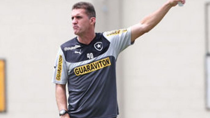 Para Mancini título do Botafogo é não ser rebaixado