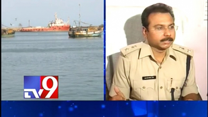 1 dies as Naval vessel sinks off Vizag - Tv9