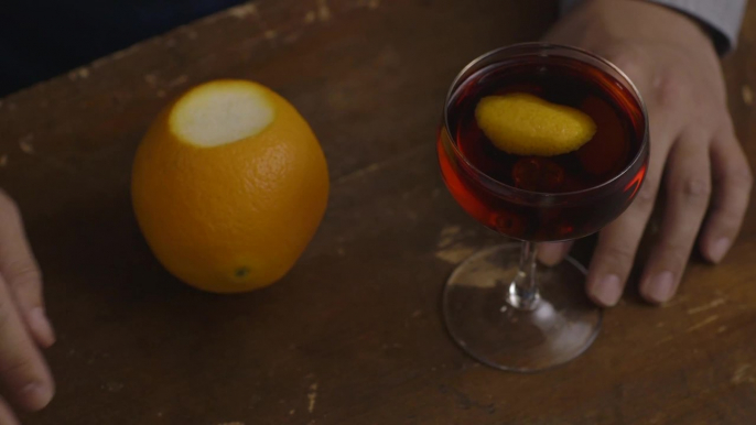 How to Garnish a Cocktail with a Coin Twist