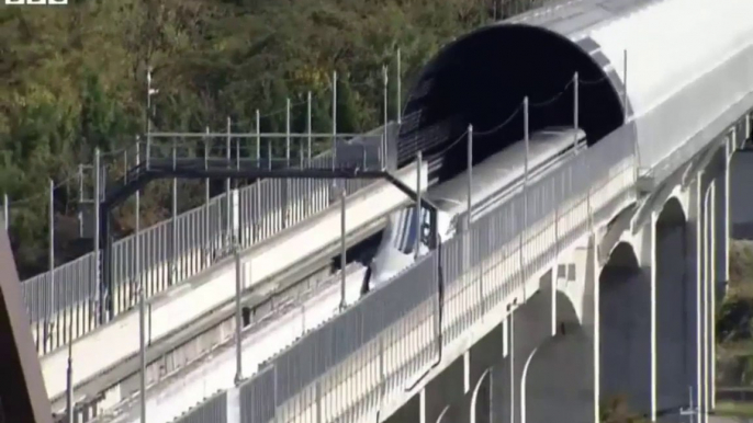 New train speed record : Japans levitating maglev train reaches 500km/h (311mph)