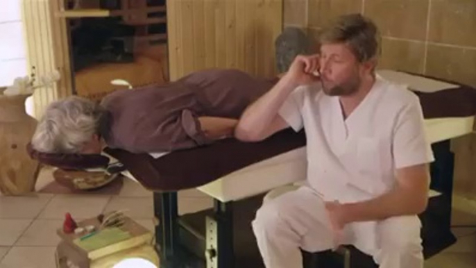 Le masseur, la caméras cachées de François L'embrouille (François Damiens)